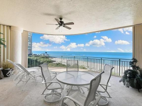 Elegant Beachfront With Stunning Gulf Views